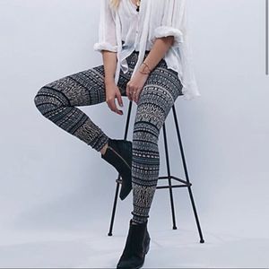 Free People olive green knit legging Small